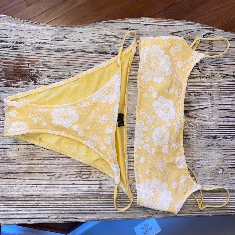 Keila Lemon Triangl